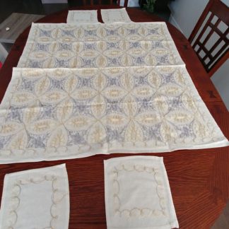 Aghabani Dining Table Cover, Set Of 5 Pieces